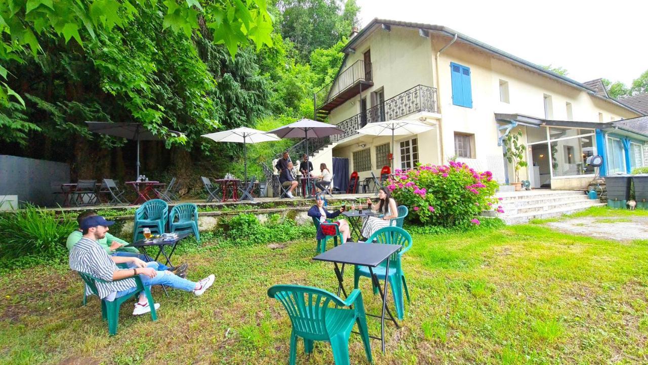 Fasthotel Oloron Hostellerie Du Paon Blanc Lurbe-Saint-Christau Exterior photo